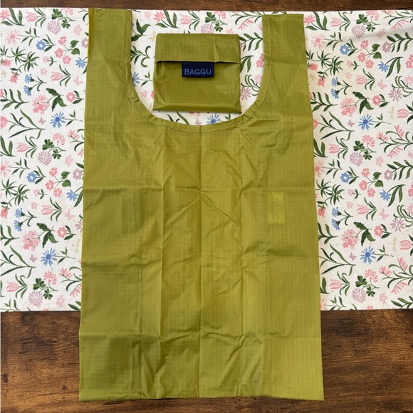BAGGU Handbags - BAGGU Pistachio Baby Reusable